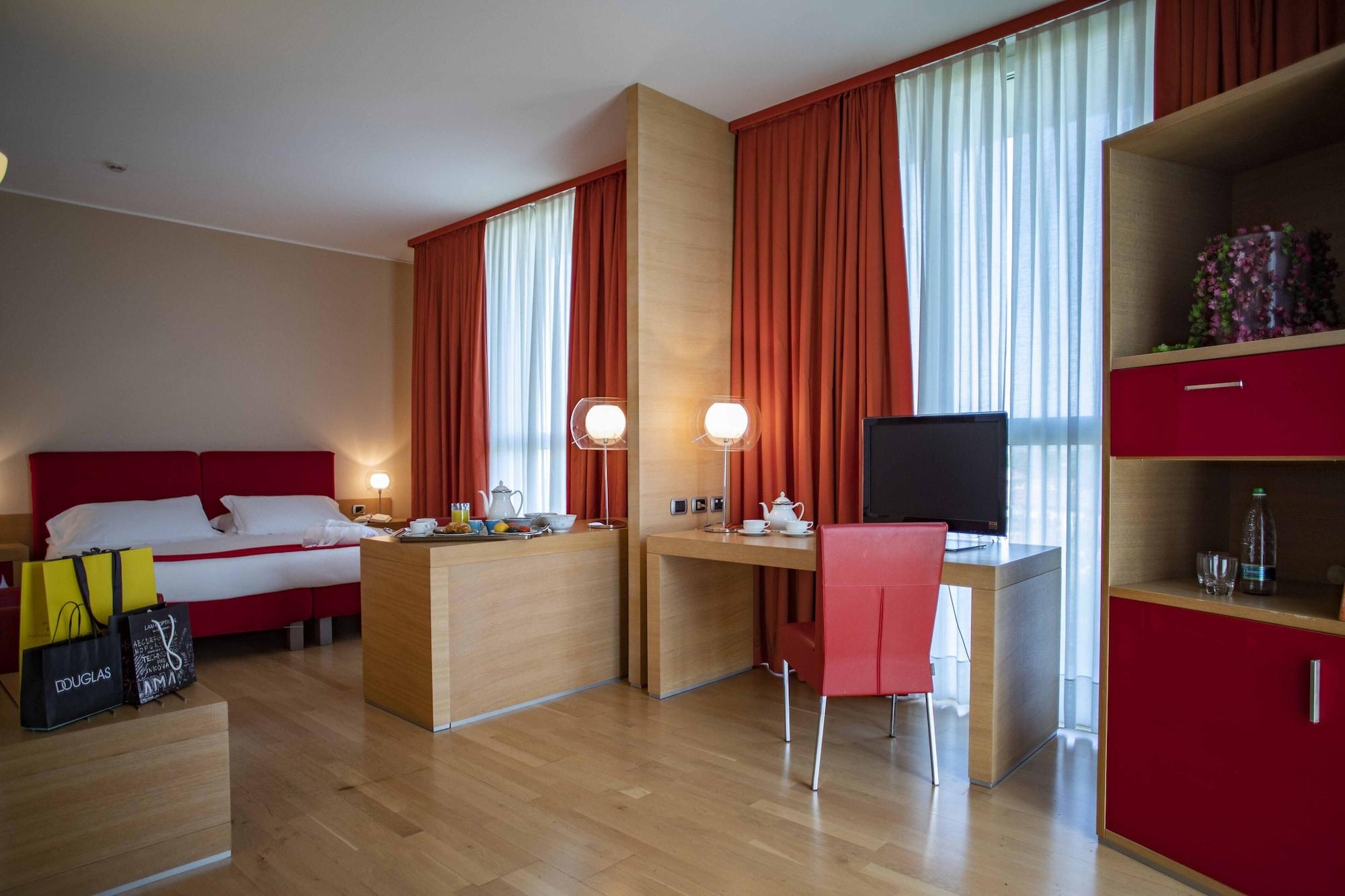 Hotel Remilia Reggio nell'Emilia Zewnętrze zdjęcie